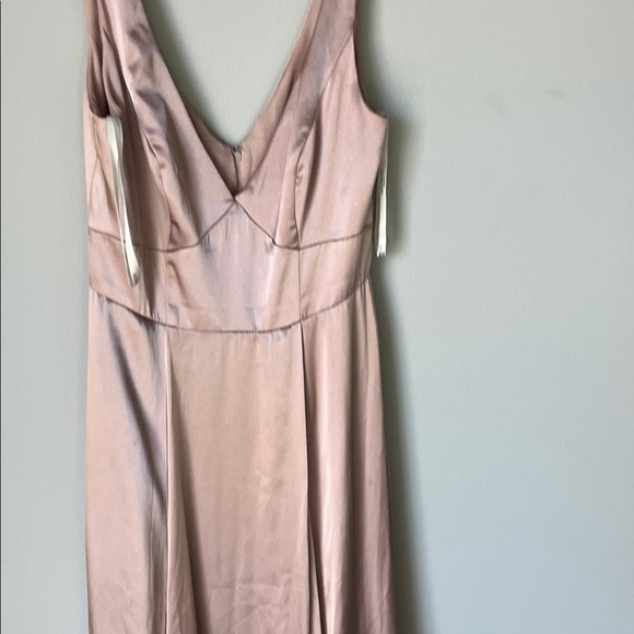 Signature Satin Blush Dress - Picture 5 of 6